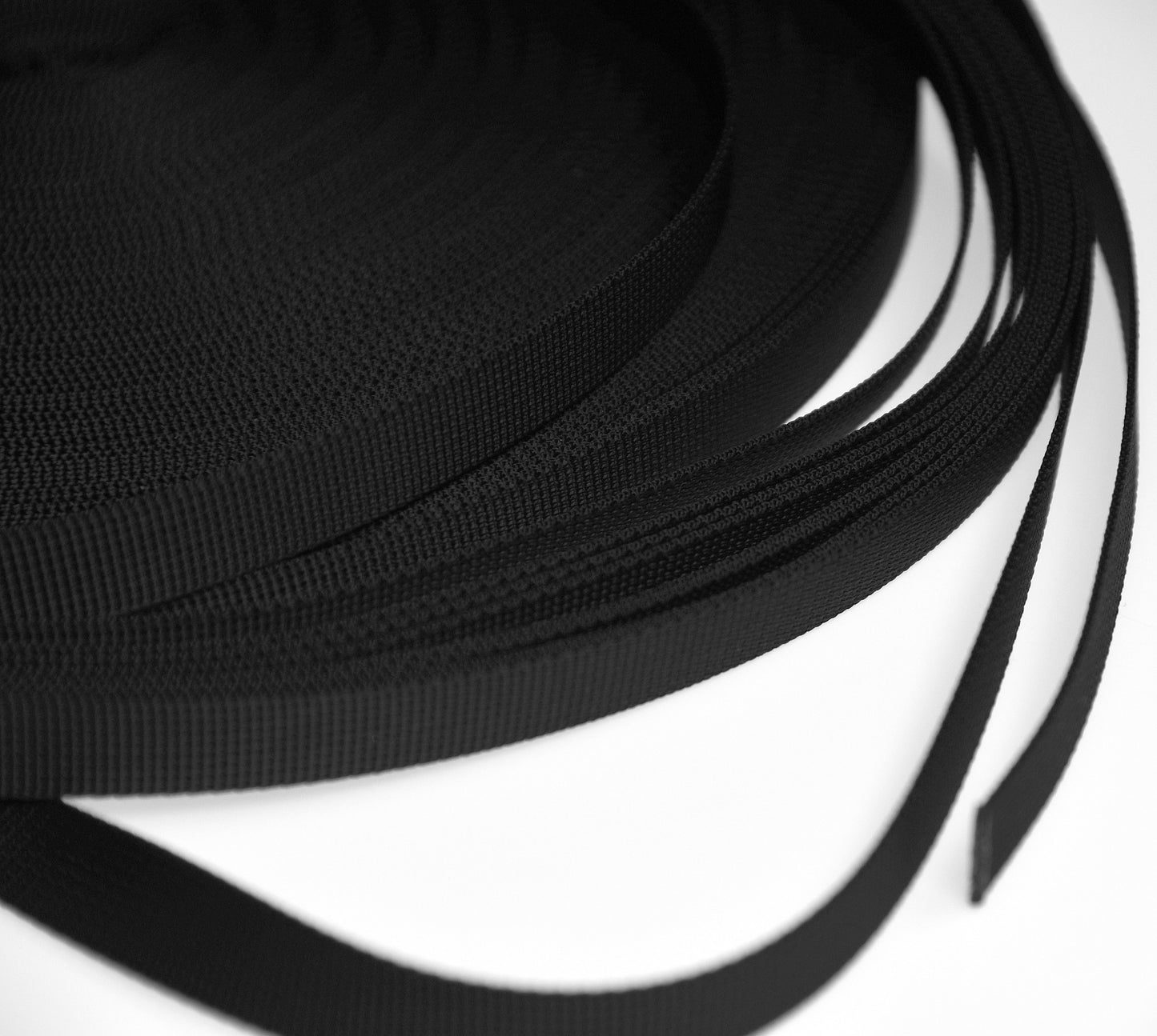 15mm-polyester-webbing-messy-roll