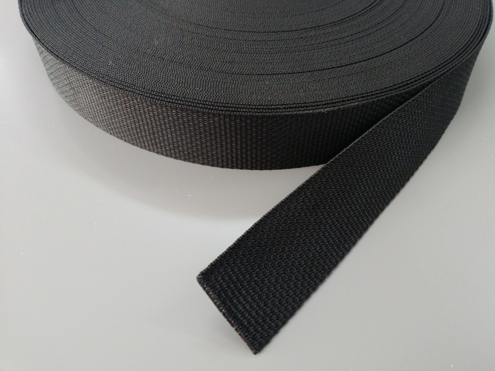 25mm-webbing-showing-texture