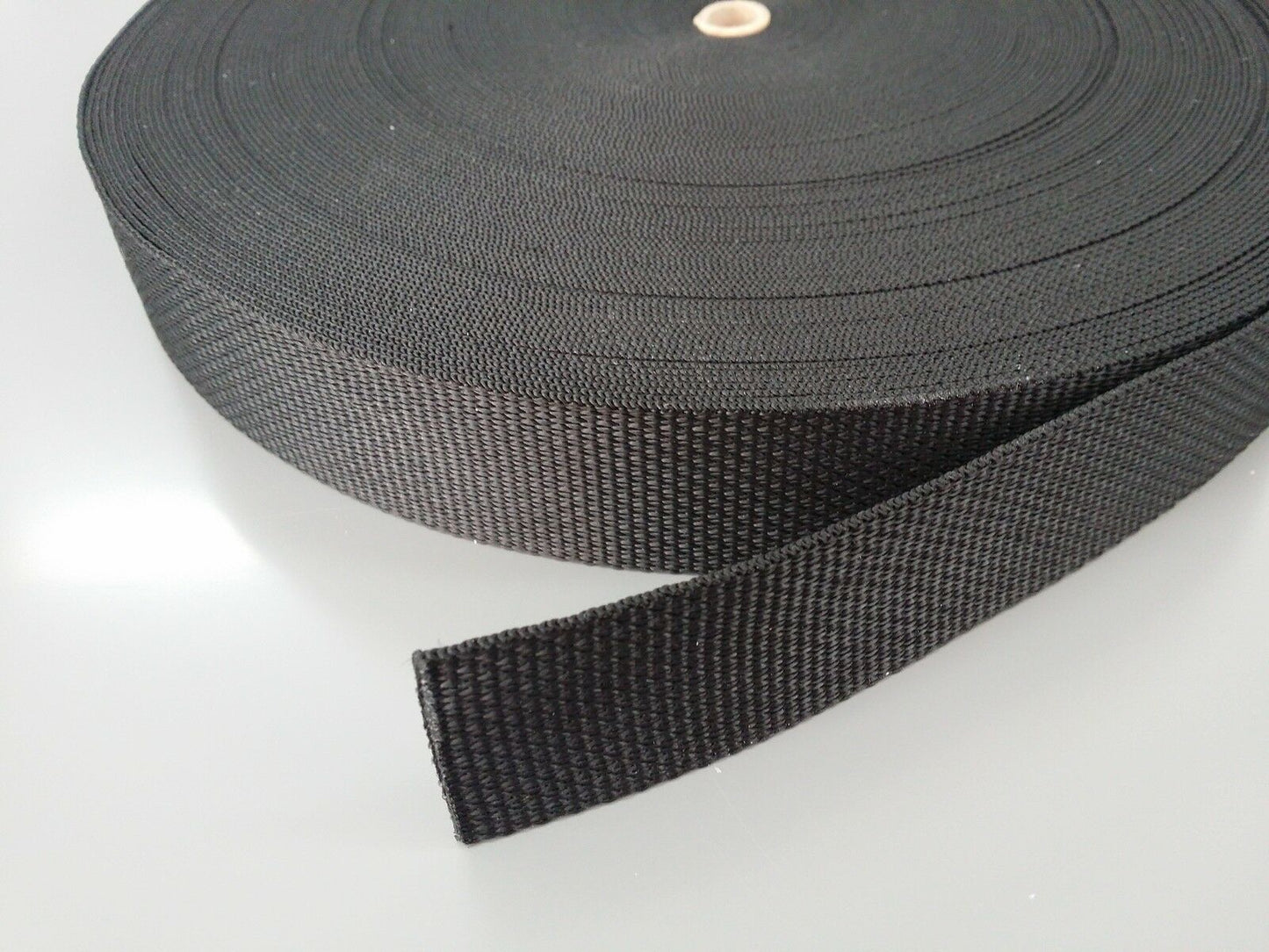 close-up-of-38mm-black-webbing