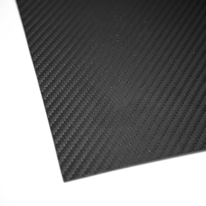 close-up-corner-of-carbon-fiber-kydex
